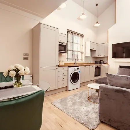Luxury Near Lgi Hospital Super King Bed, Free Secure Parking *