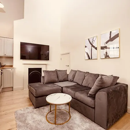 Luxury Near Lgi Hospital Super King Bed, Free Secure Parking * Leeds (West Yorkshire)